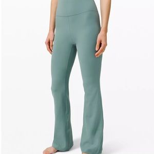 FINAL LIST DAY Lululemon Groove Pant BNWT